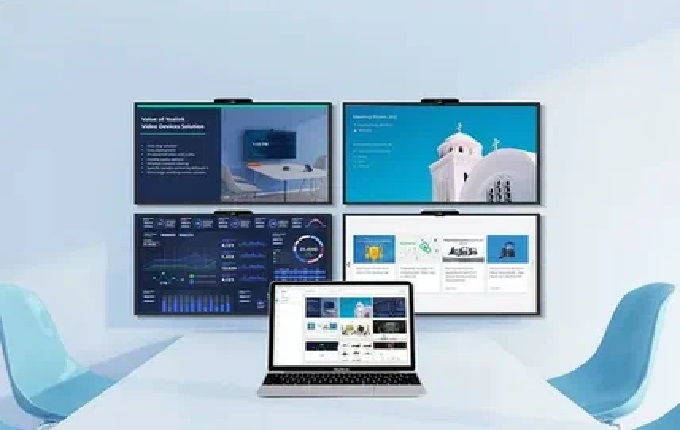 در این تصویر چند تا صفحه از سایت شرکتی را می بینید که به اهمیت طراحی سایت شرکتی می پردازد.